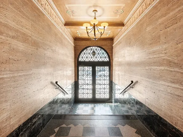 205 East 10th Street image 16 of 16