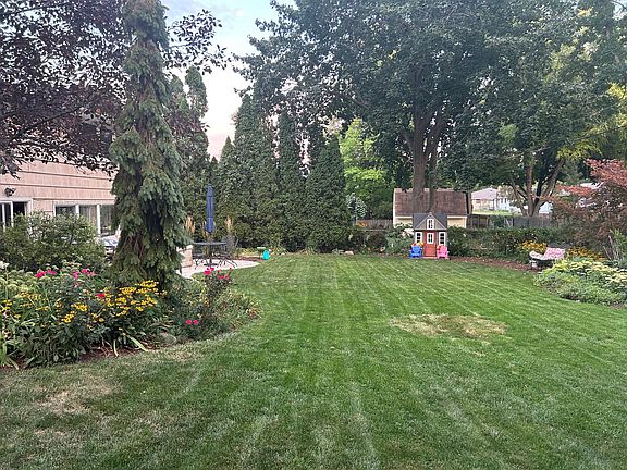 4th image of 1425 Biemeret St