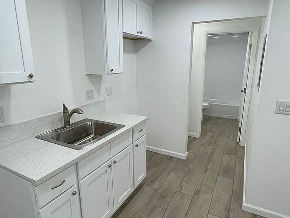 4th image of 12656 Laury Ln Unit B