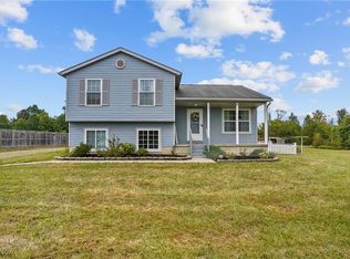 5296 Eberly Rd, Atwater, OH 44201