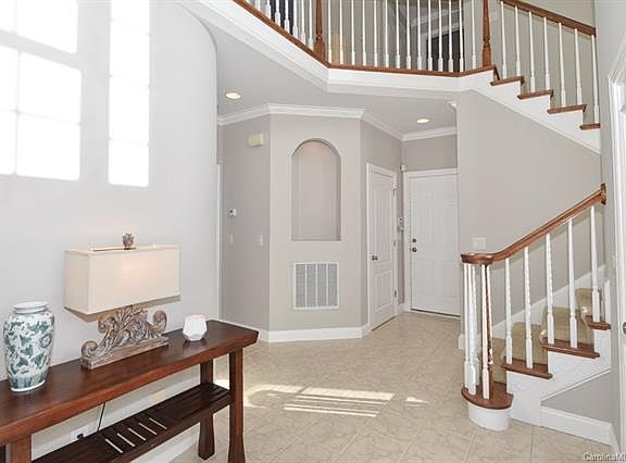 4th image of 7115 Edenderry Dr