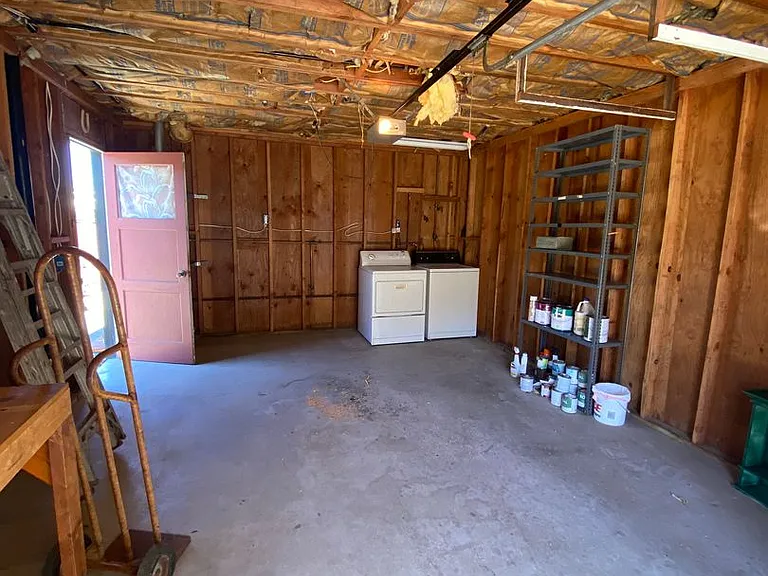 338 Henrietta Ave — Photo 9