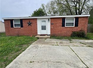 706 Grimes Rd, Hampton, VA 23663