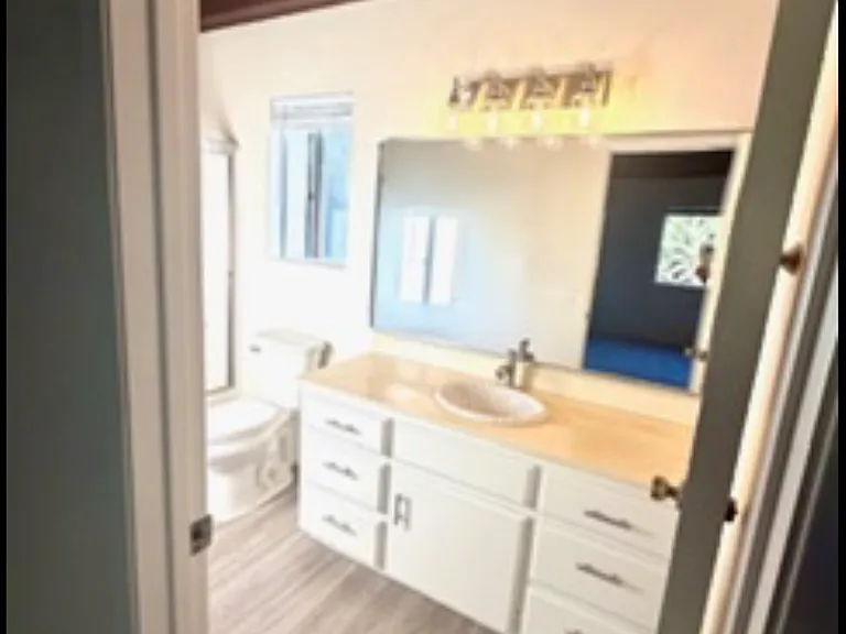 Hillcrest Dr — Photo 16