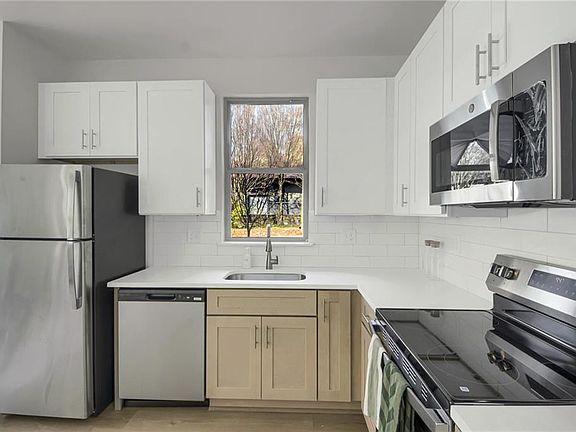 5th image of 1070 Dill Ave SW #306