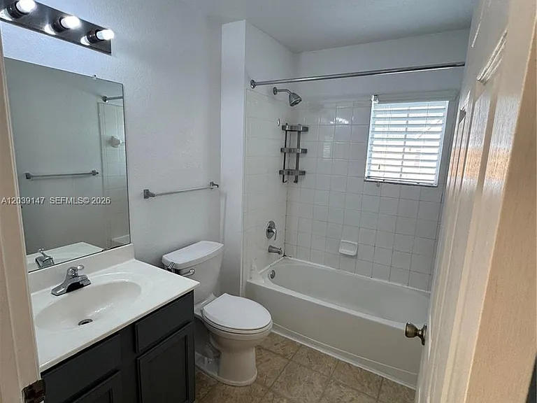 4006 Santa Maria Dr #108 — Photo 13