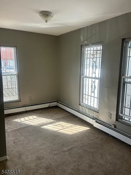 3 bed, 1.0 bath, $1,800 — Photo 4