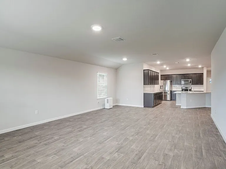 1007 Coolridge Ct — Photo 8