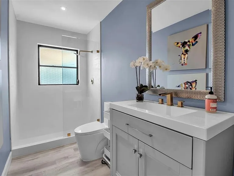 1649 Stanford Ln — Photo 10
