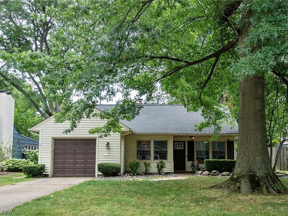 1st image of 127 Edgewood Dr
