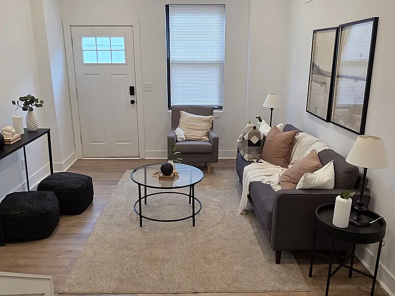 532 N Belnord Ave — Photo 1