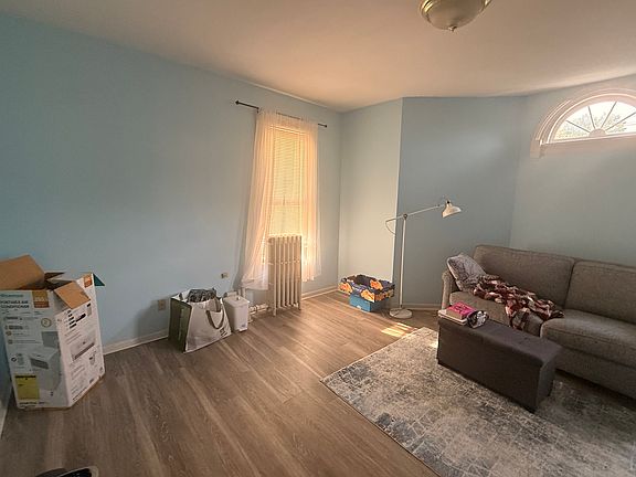 3rd image of 614 Cherry St SE APT 3