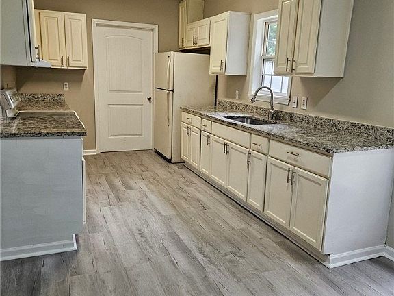 2nd image of 3905 17th St NE