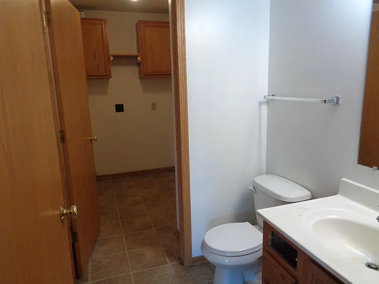5418 W Redberry Ln — Photo 3