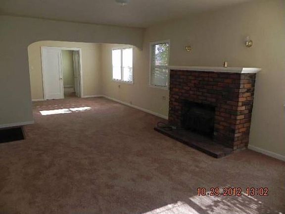 Living Room w/ Fireplace