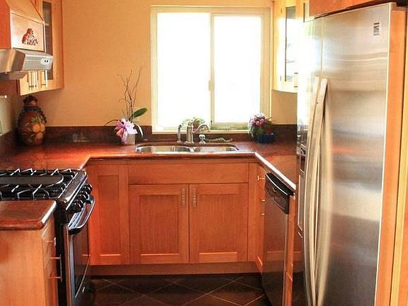 3rd image of 1640 Amberwood Dr Unit T