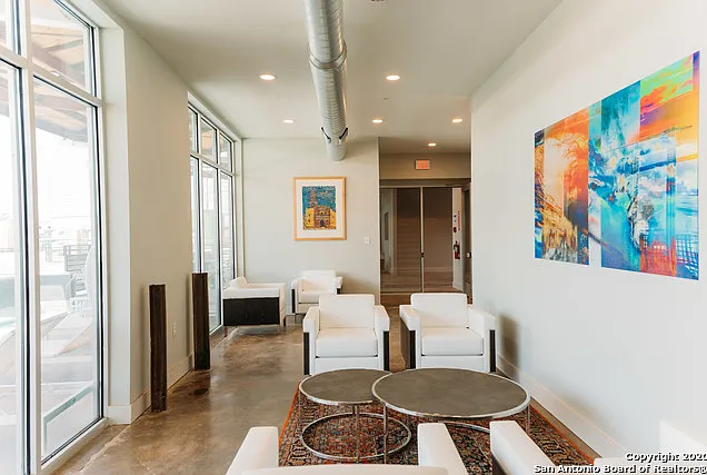210 W Peden Aly #125 — Photo 9