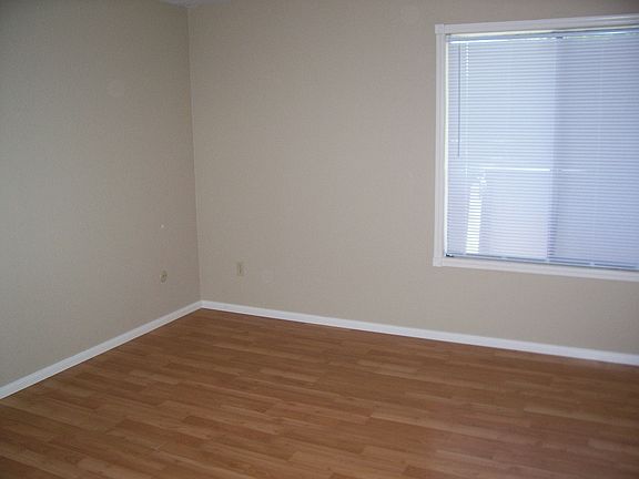 5th image of 110 N 2nd Ave Unit 2