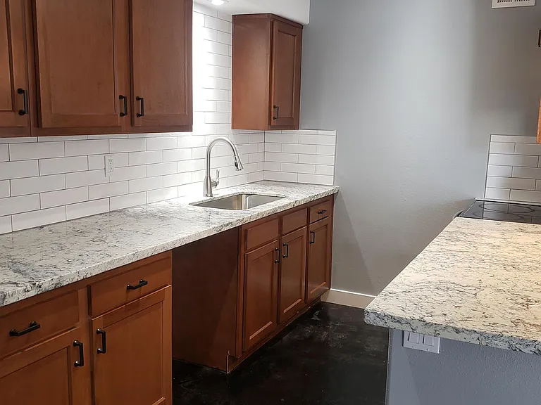 1605 W Colter St — Photo 10