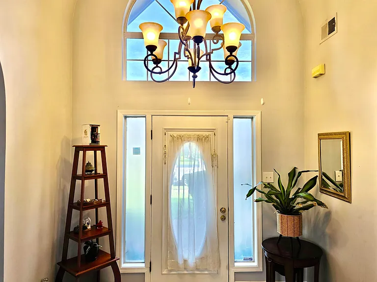 266 Bouldincrest Ave — Photo 2