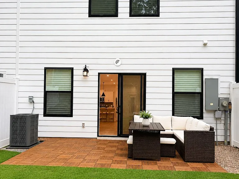 11408 Magpie Ct — Photo 3