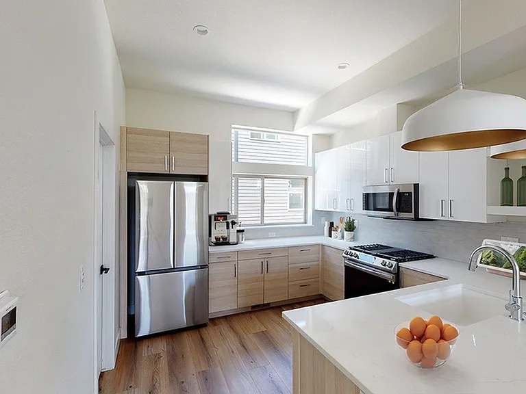 Delaware Street Townhomes — Photo 13
