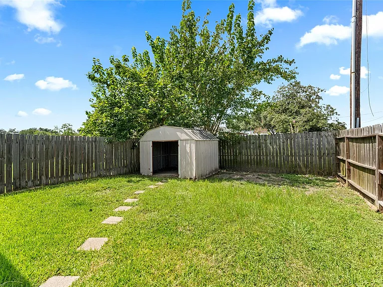 5035 Reno Dr — Photo 18