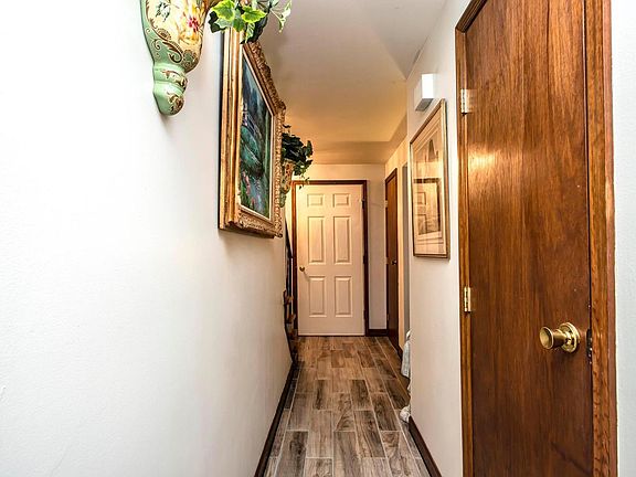 3rd image of 507 Beaverbrook Dr