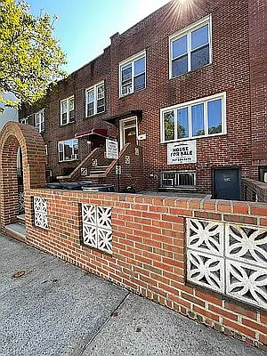 1st image of 592 19th St #1
