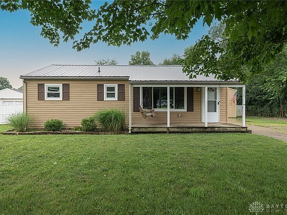 2nd image of 359 Gladys Ave