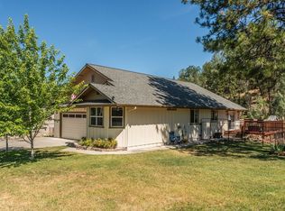 25 Edge Rd, Weaverville, CA 96093