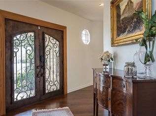 6 Applegreen Ln, The Hills, TX 78738