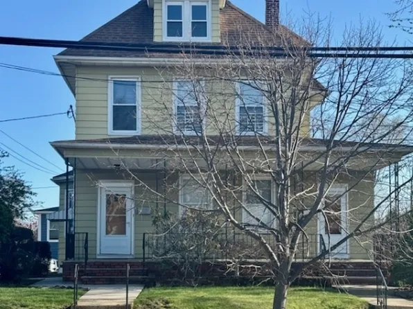 891 Magie Ave, Elizabeth City, NJ 07208