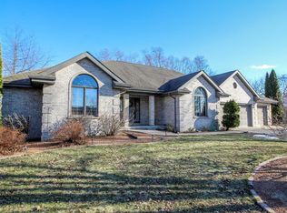 688 Fairway Cir, Jefferson, WI 53549