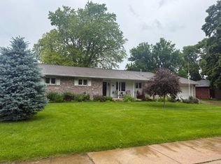 1901 Plum Creek Ln, Lexington, NE 68850