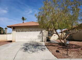 6524 Pearcrest Rd, Las Vegas, NV 89108