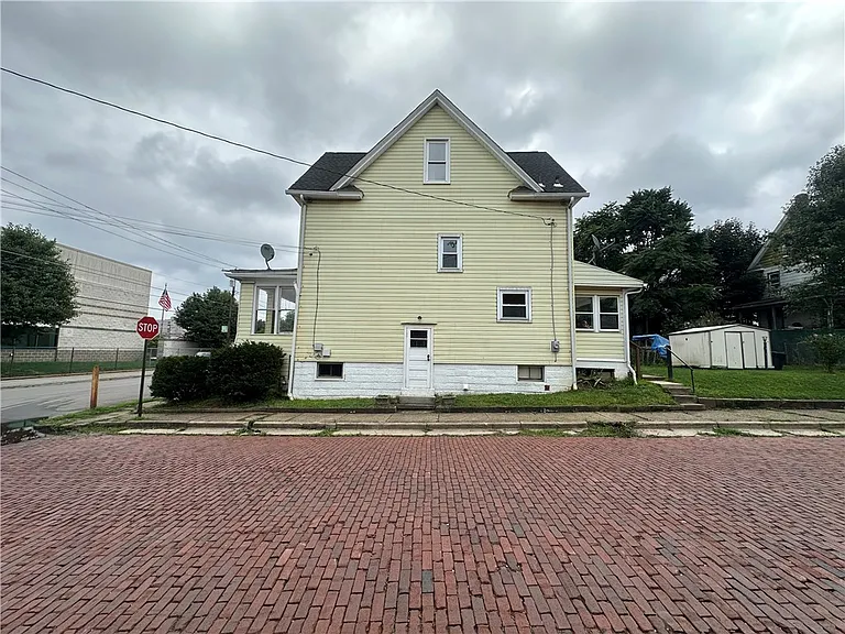 431 W Wayne St — Photo 4