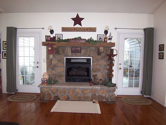 5th image of 156 Greenbrier Ln