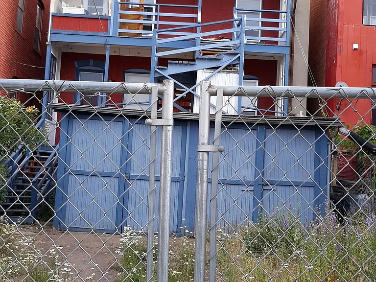 520 W Mercury St — Photo 12