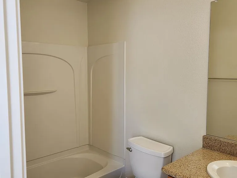 338 City Center Dr — Photo 15