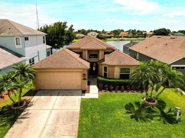 883 Addison Dr NE, Saint Petersburg, FL 33716