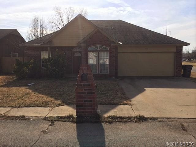 2nd image of 454 E 142nd Pl