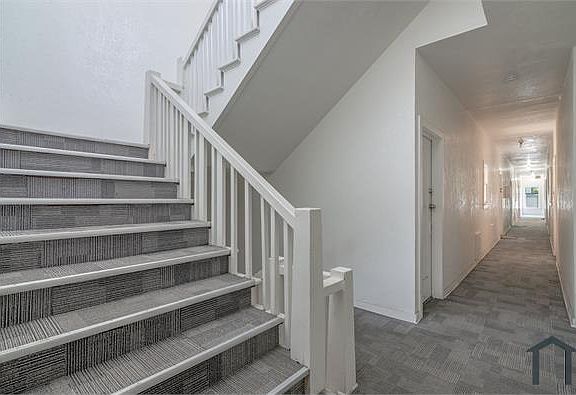 2nd image of 2622 Brighton Ave APT 5