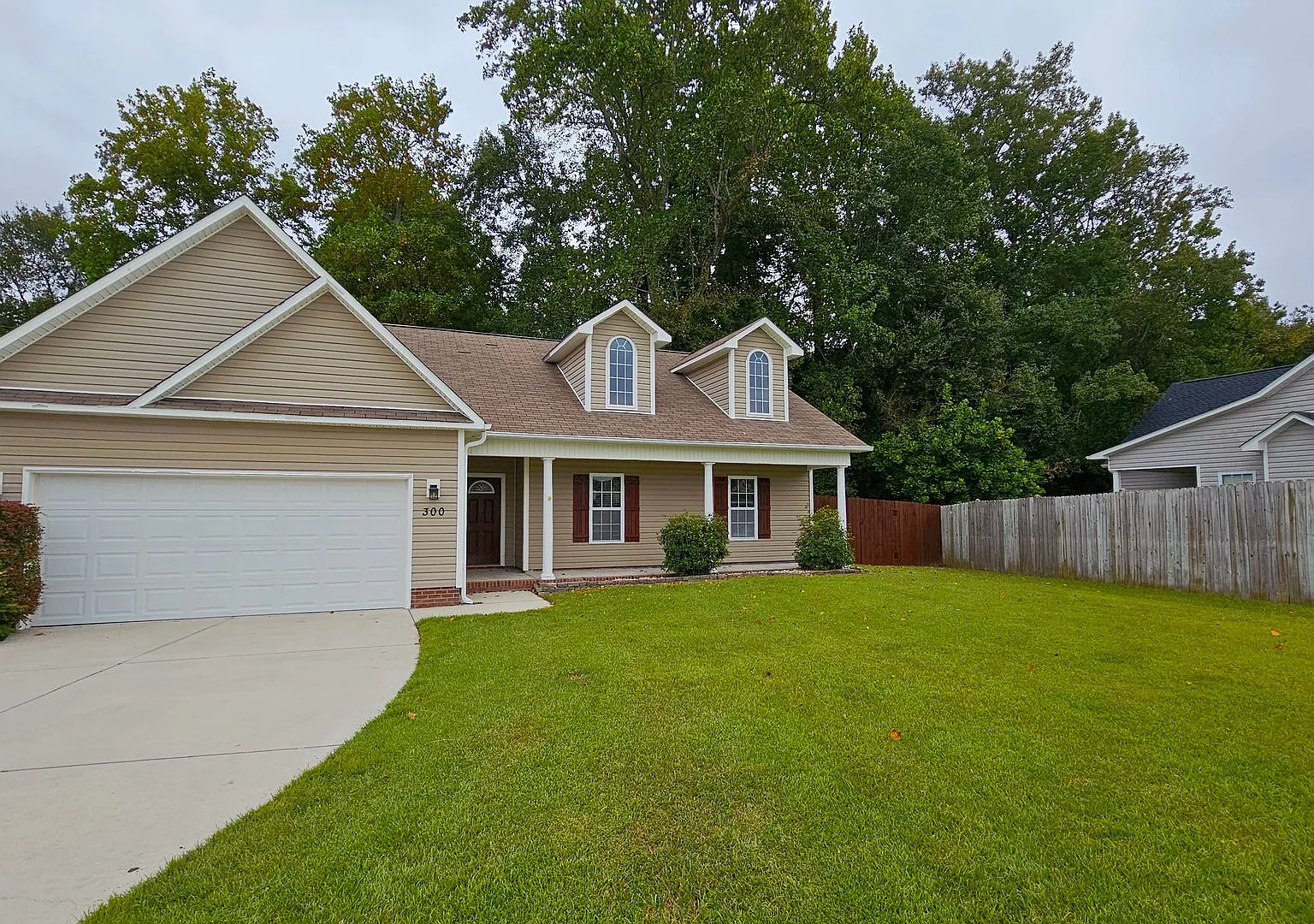 3 BR 2 BA in Swansboro — Photo 2