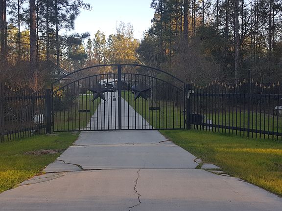 4th image of 15 Leyland Ct