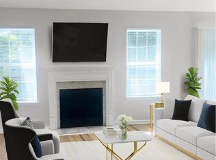 1038 Summit Hills Dr, Charlotte, NC 28214