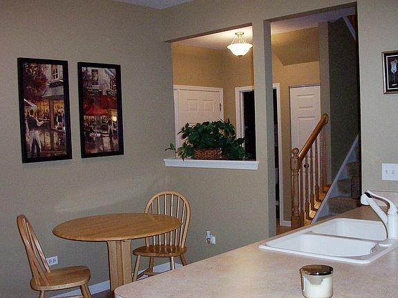 Eat-in Kitchen