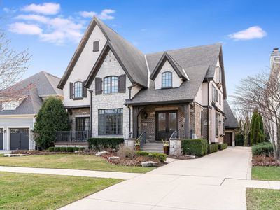 35 S West St, Naperville, IL, 60540