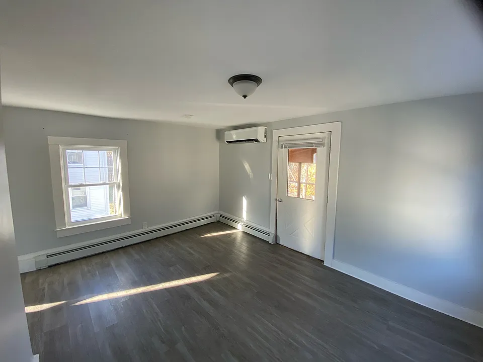 137 Spring St #2
