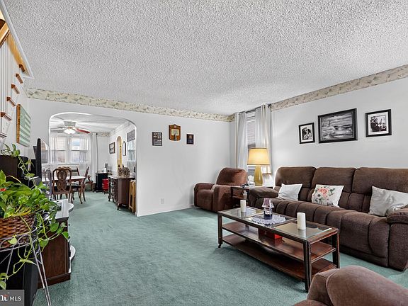 5th image of 2003 Oakmont St